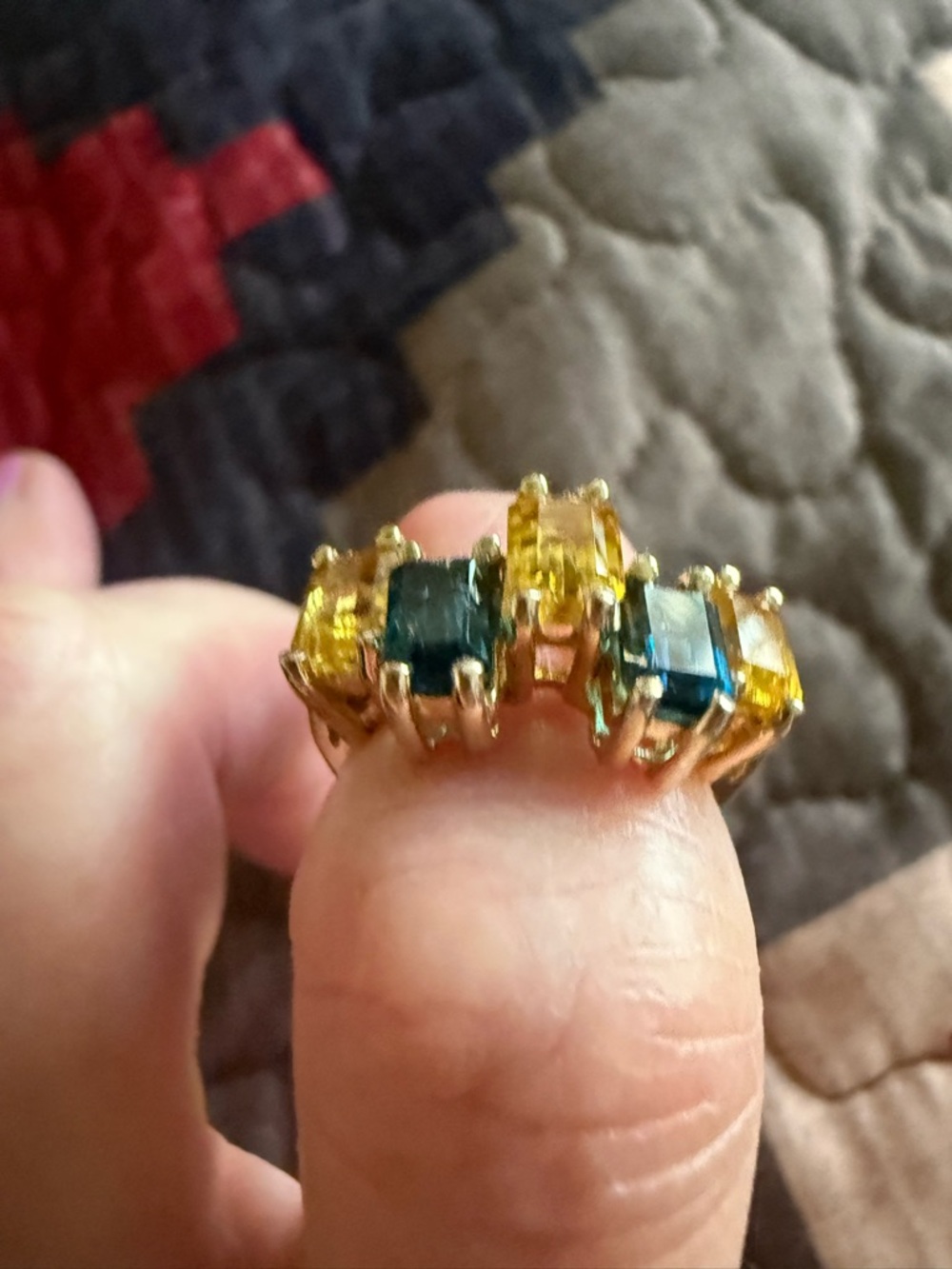 14 K YELLOW GOLD EMERALD CUT GREEN & YELLOW SAPPHIRE RING